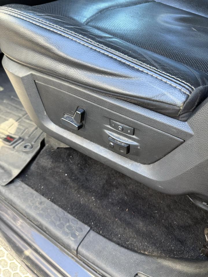 RAM 1500 Laramie Crew Cab SWB 4WD 2015