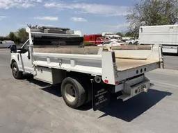Ford F-350 SD XLT DRW 2WD 2019