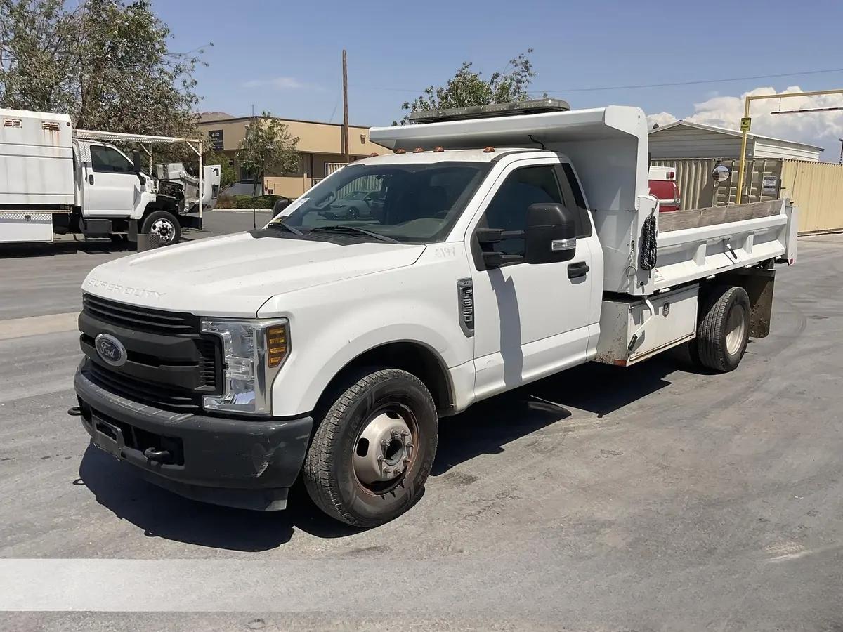 Ford F-350 SD XLT DRW 2WD 2019