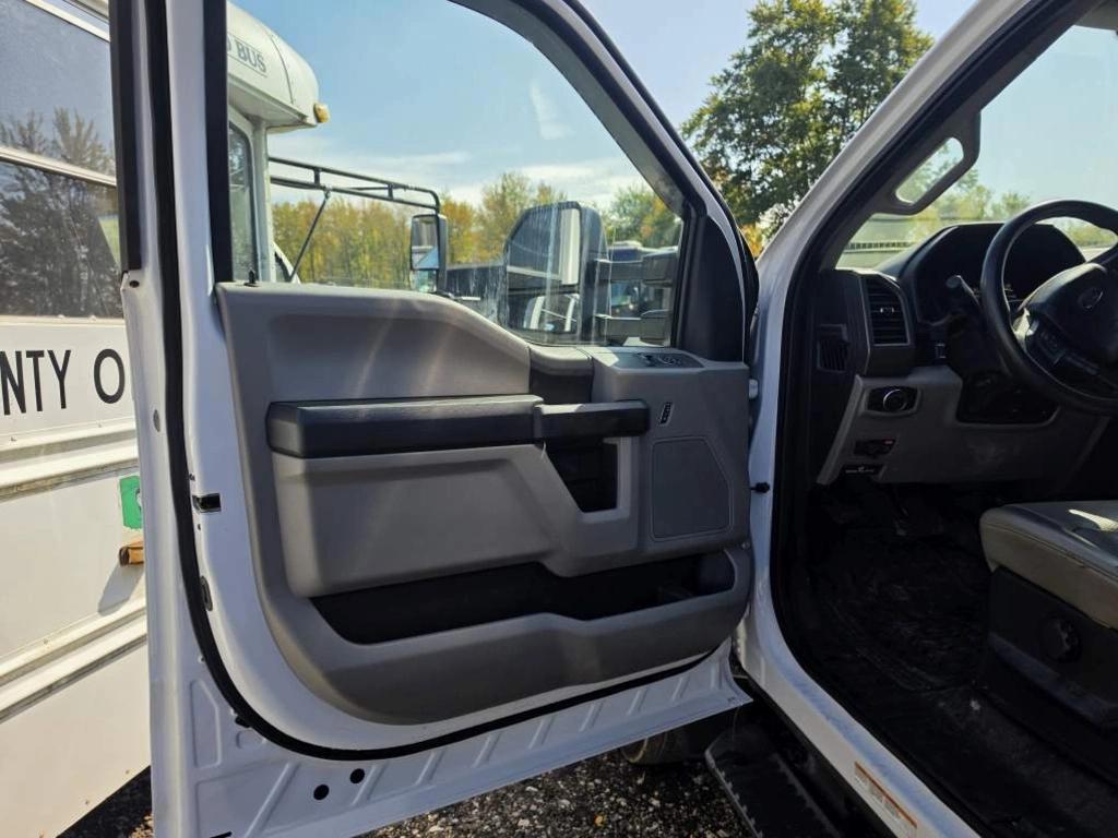 Ford F-550 Regular Cab DRW 4WD 2020