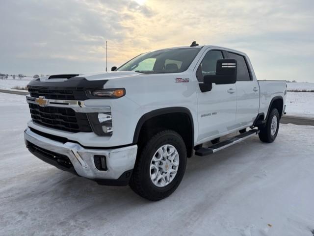 Chevrolet Silverado 2500HD LT Crew Cab Short Box 4WD 2024
