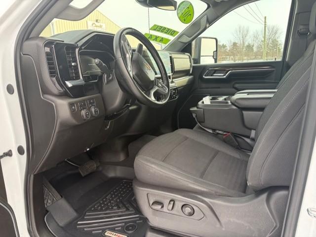 Chevrolet Silverado 2500HD LT Crew Cab Short Box 4WD 2024