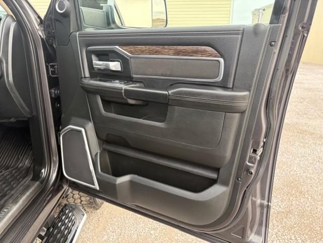 RAM 3500 Laramie Crew Cab SWB 4WD 2020