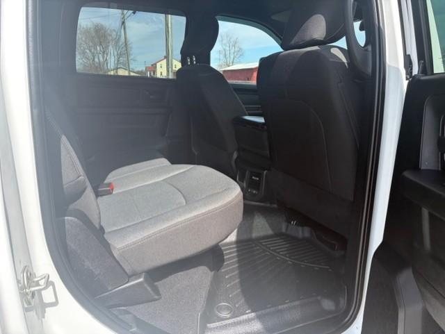 RAM 3500 Tradesman Crew Cab 4WD DRW 2023