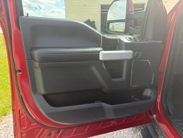 Ford F-250 SD Lariat Crew Cab 4WD 2022