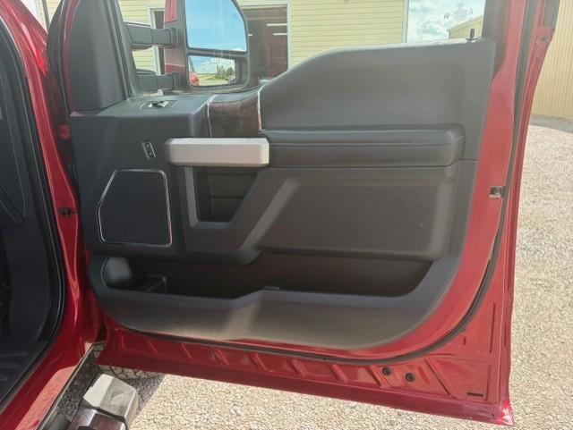 Ford F-250 SD Lariat Crew Cab 4WD 2022