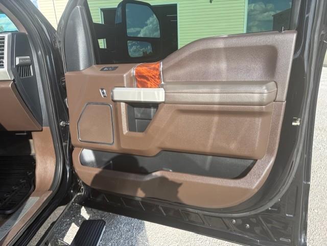 Ford F-250 SD King Ranch Crew Cab 4WD 2017