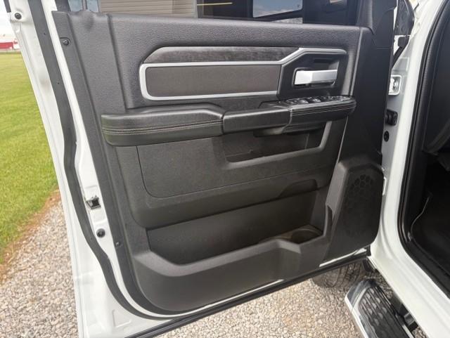 RAM 3500 Big Horn Crew Cab LWB 4WD DRW 2024