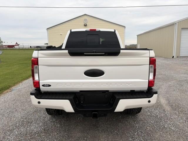 Ford F-250 SD Lariat Crew Cab 4WD 2019