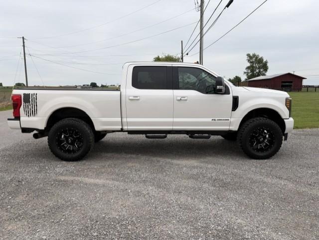 Ford F-250 SD Lariat Crew Cab 4WD 2019