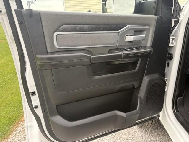RAM 3500 Crew Cab 4WD DRW 2021
