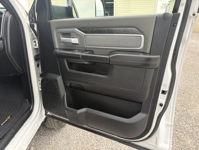 RAM 3500 Crew Cab 4WD DRW 2021