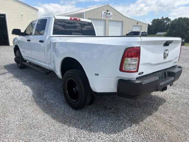 RAM 3500 Tradesman Crew Cab 4WD DRW 2022
