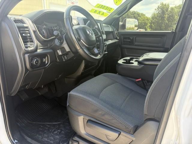 RAM 3500 Tradesman Crew Cab 4WD DRW 2022