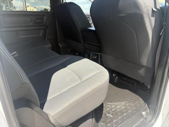 RAM 3500 Tradesman Crew Cab 4WD DRW 2022