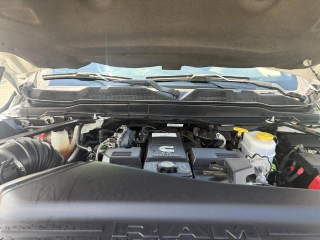 RAM 3500 Tradesman Crew Cab 4WD DRW 2022