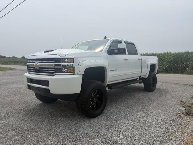 Chevrolet Silverado 2500HD LT Crew Cab 4WD 2017