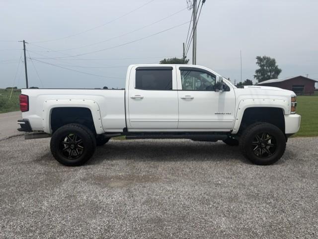 Chevrolet Silverado 2500HD LT Crew Cab 4WD 2017