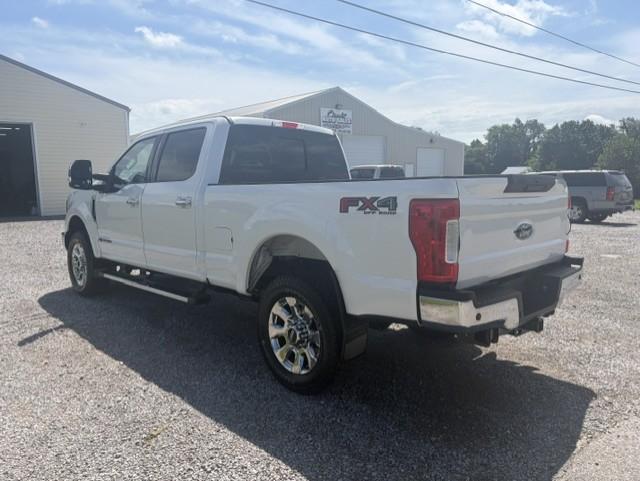 Ford F-250 SD Lariat Crew Cab Short Bed 4WD 2018
