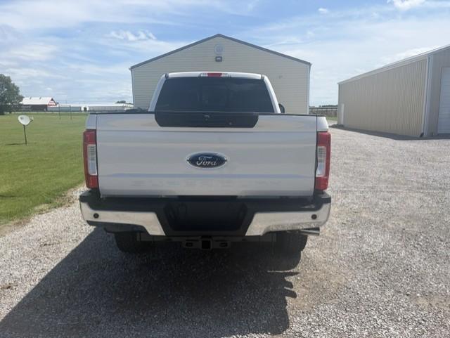 Ford F-250 SD Lariat Crew Cab Short Bed 4WD 2018