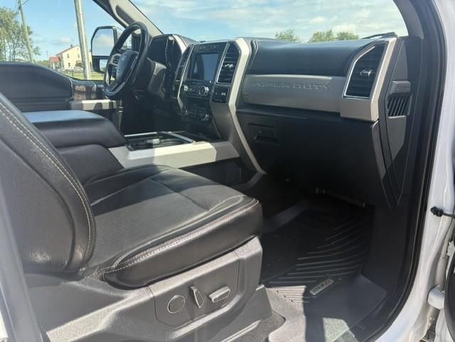Ford F-250 SD Lariat Crew Cab Short Bed 4WD 2018
