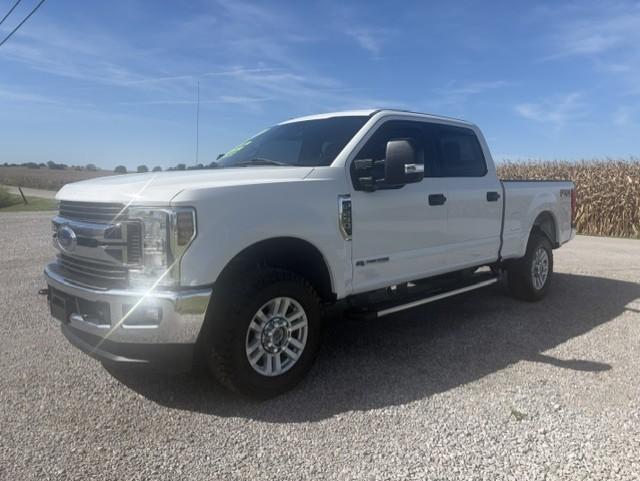 Ford F-250 SD XLT Crew Cab 4WD 2019