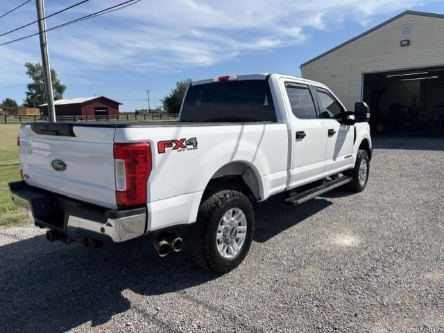 Ford F-250 SD XLT Crew Cab 4WD 2019