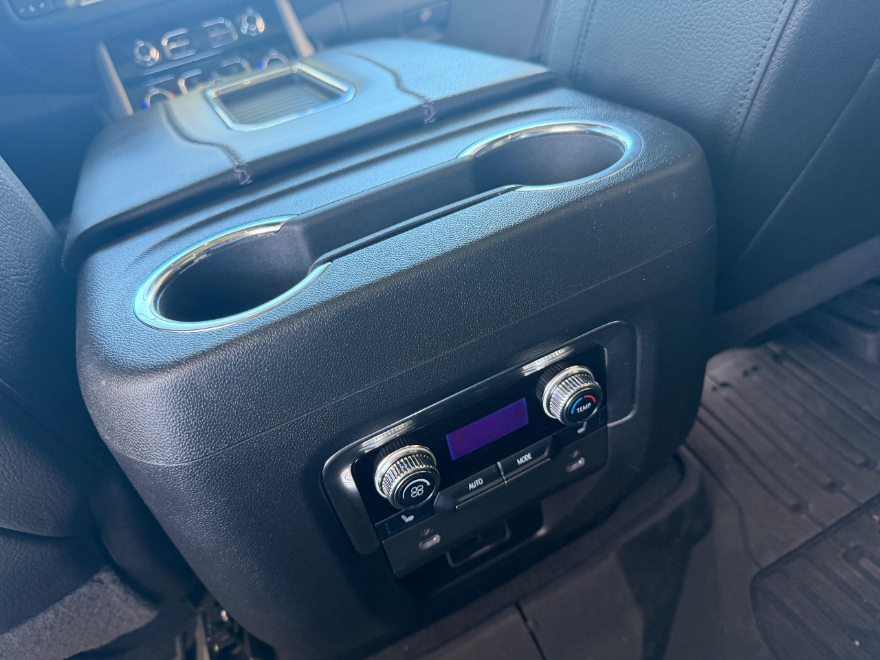 GMC Yukon Denali AWD 4dr 2022