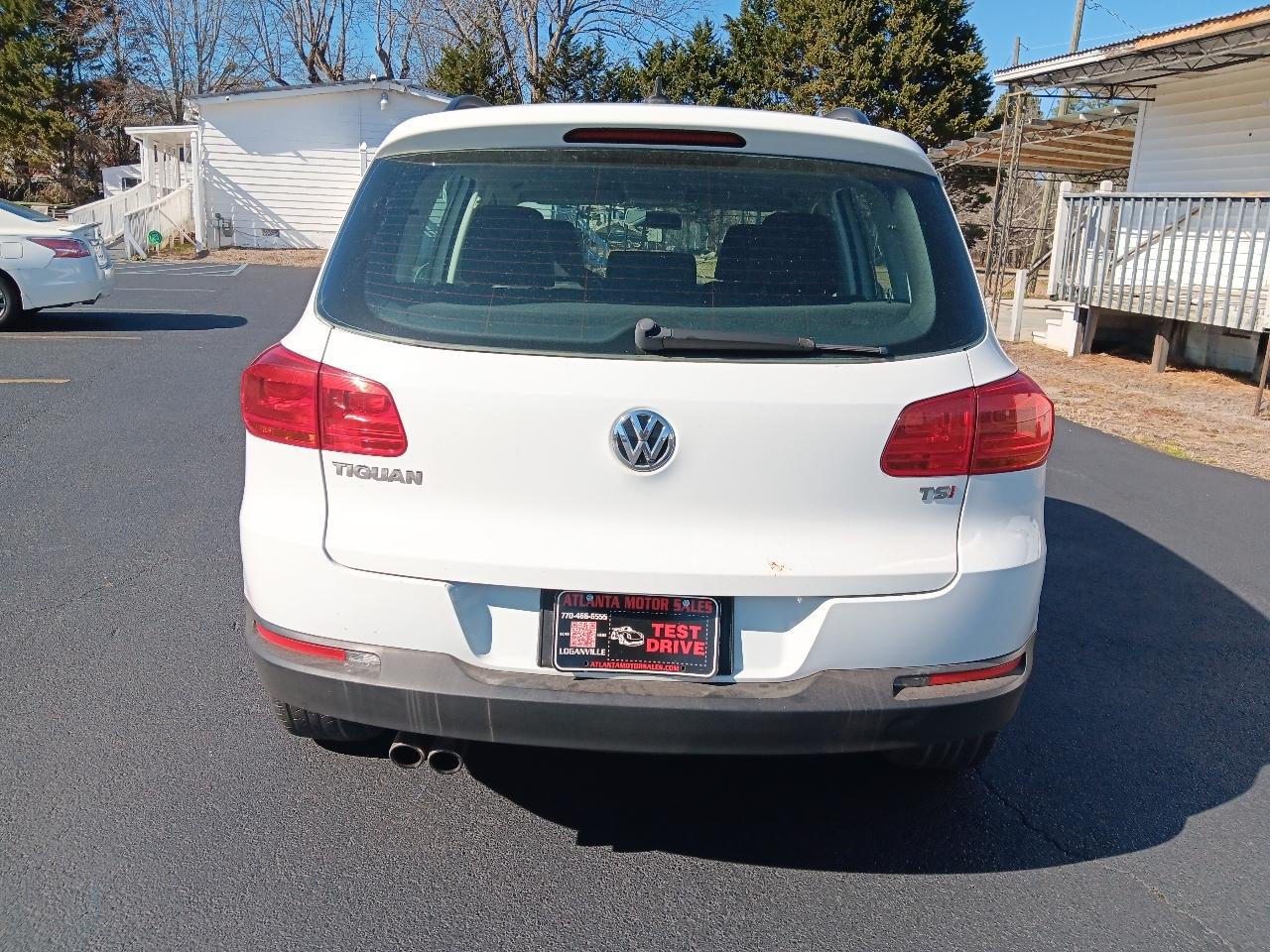 Volkswagen Tiguan S 2017