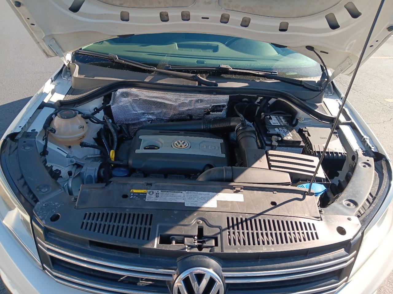 Volkswagen Tiguan S 2017