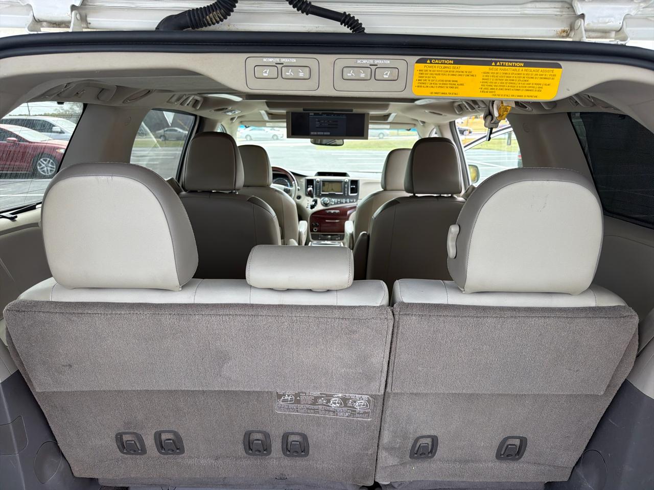 Toyota Sienna XLE FWD 8-Passenger V6 2012