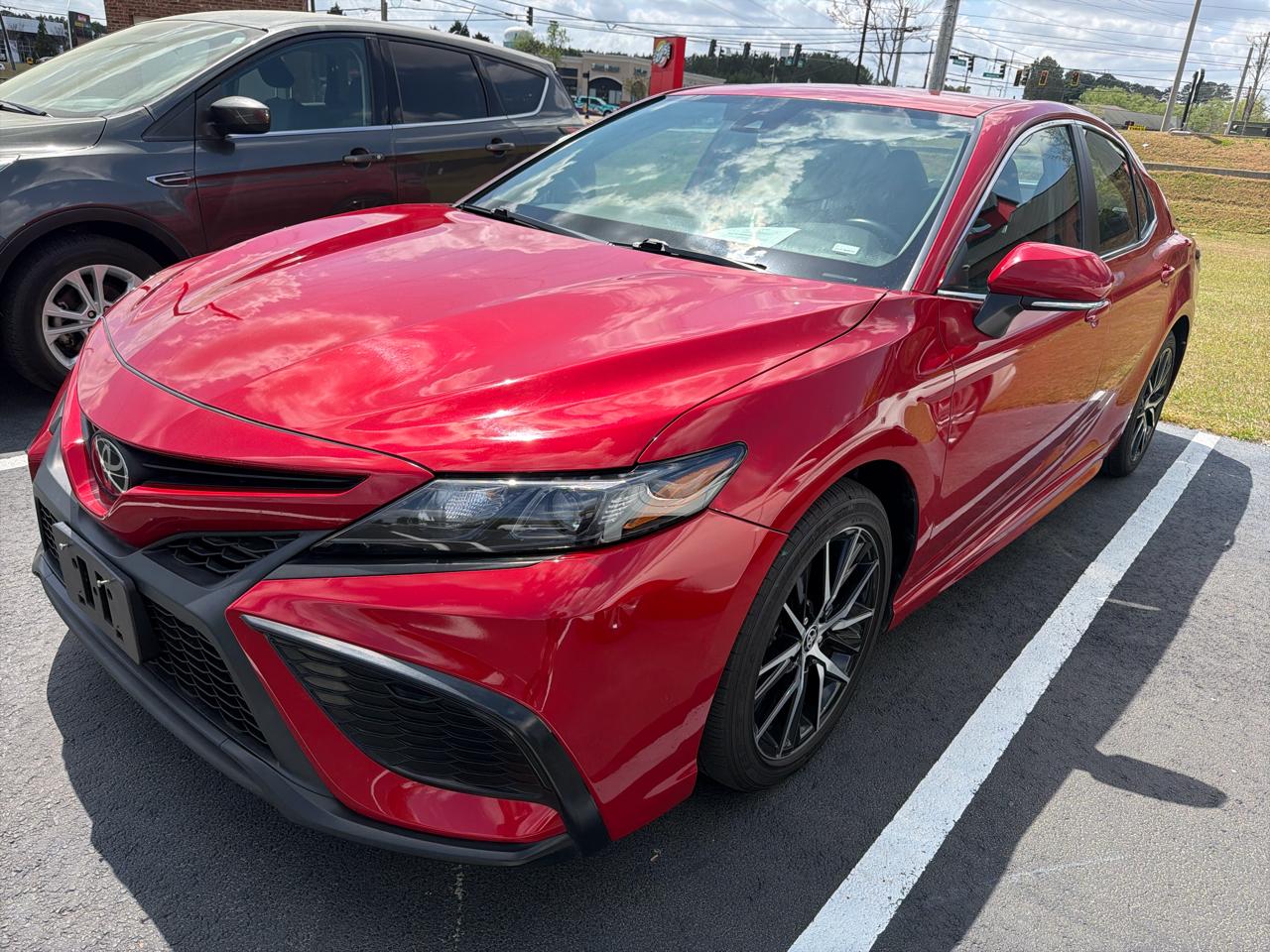 Toyota Camry SE 2023