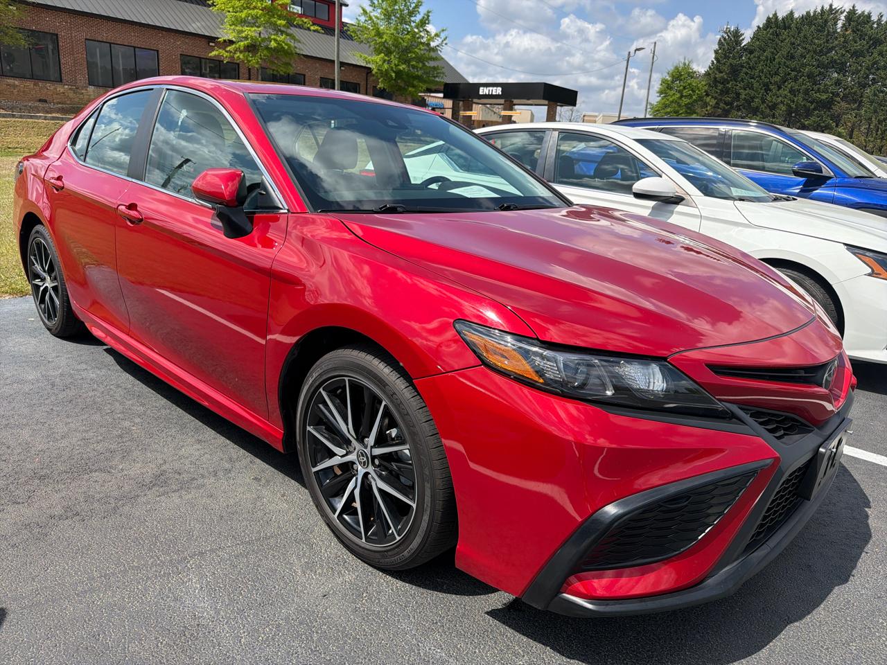 Toyota Camry SE 2023