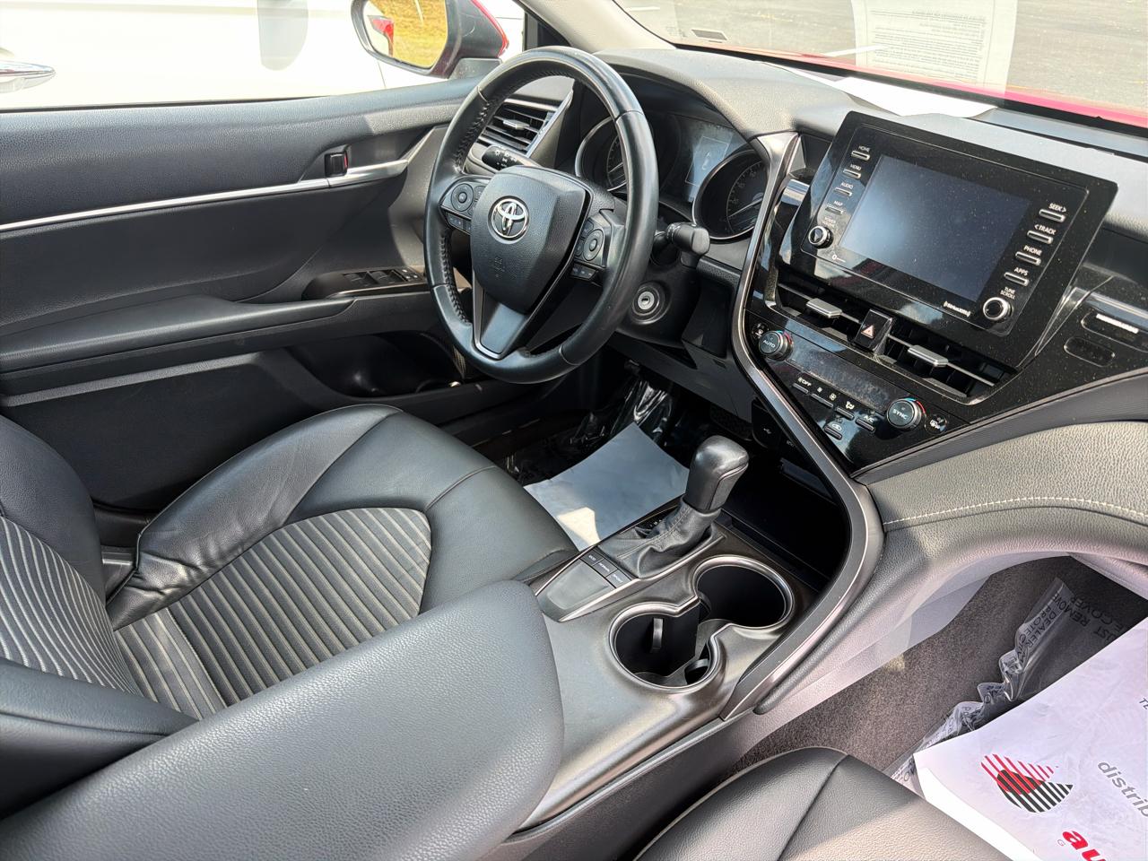 Toyota Camry SE 2023