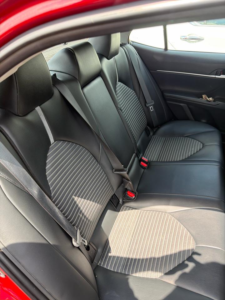 Toyota Camry SE 2023