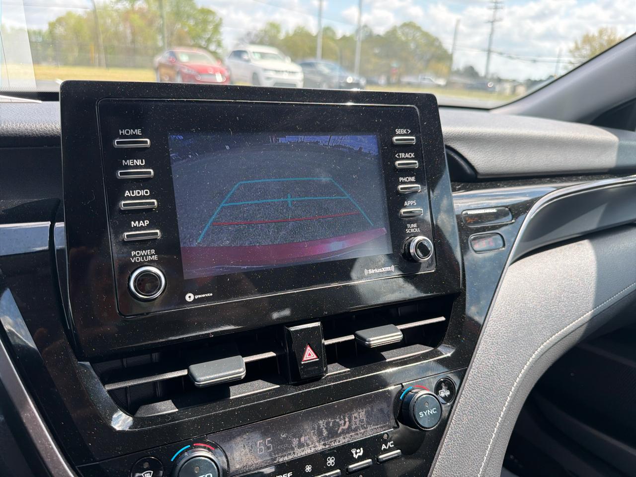 Toyota Camry SE 2023