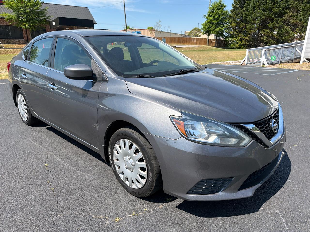 Nissan Sentra S 6MT 2017