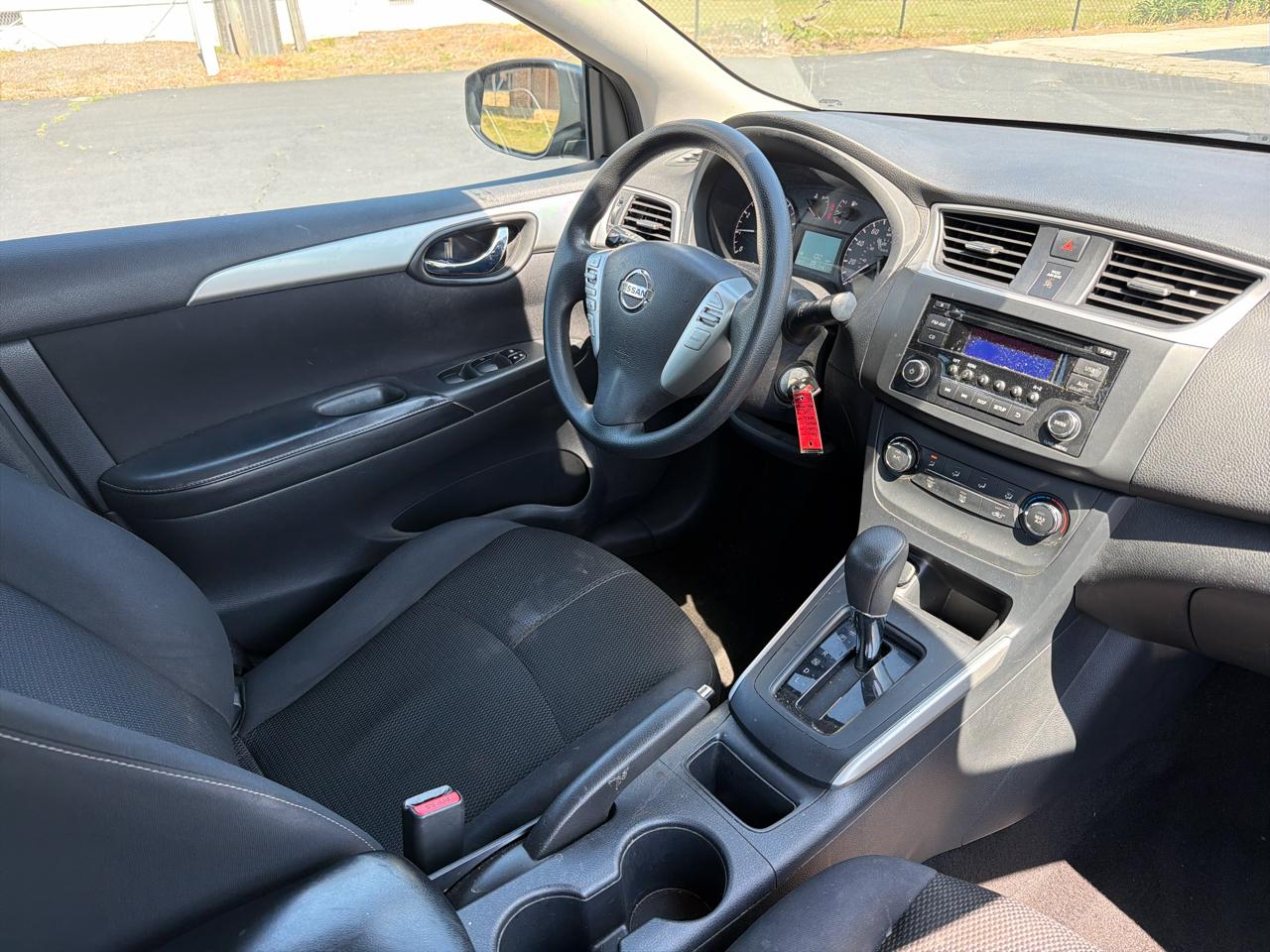 Nissan Sentra S 6MT 2017