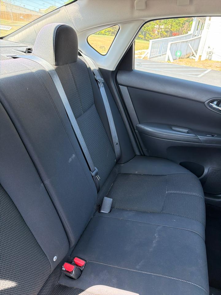 Nissan Sentra S 6MT 2017