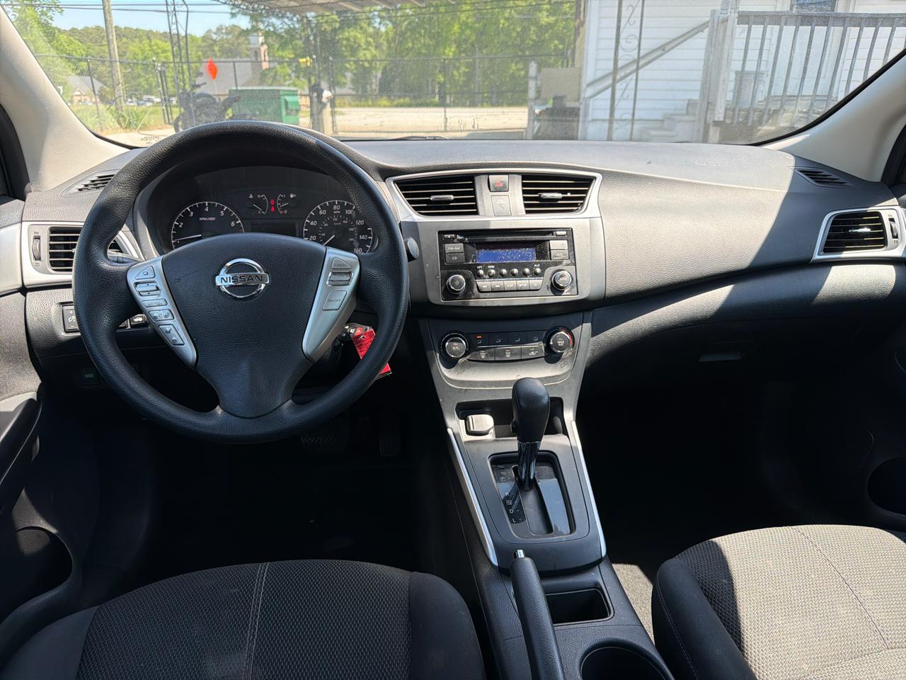 Nissan Sentra S 6MT 2017