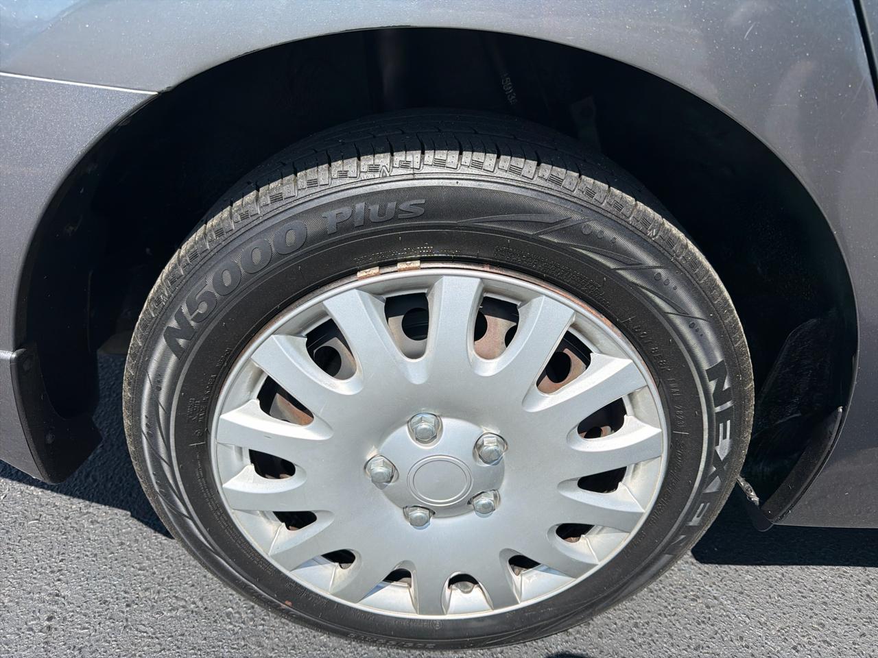 Nissan Sentra S 6MT 2017