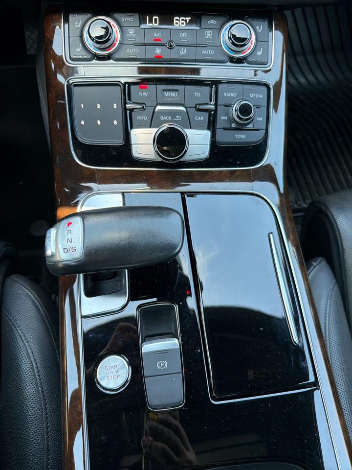 Audi A8 3.0T quattro 2015