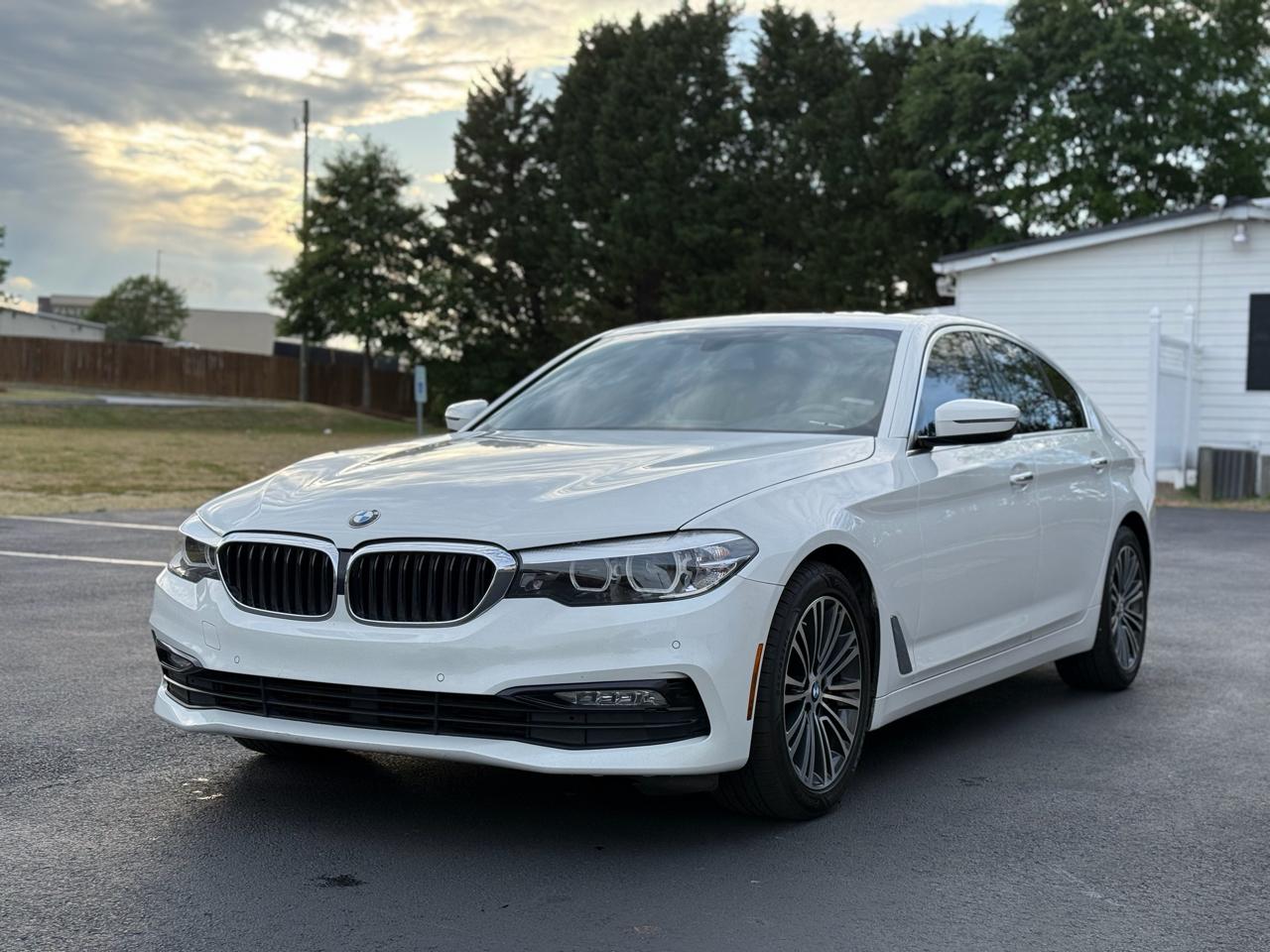 BMW 5-Series 530i 4D Sedan 2018