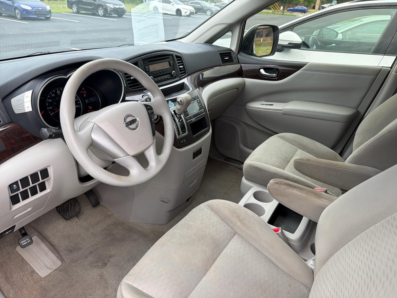 Nissan Quest S 2016