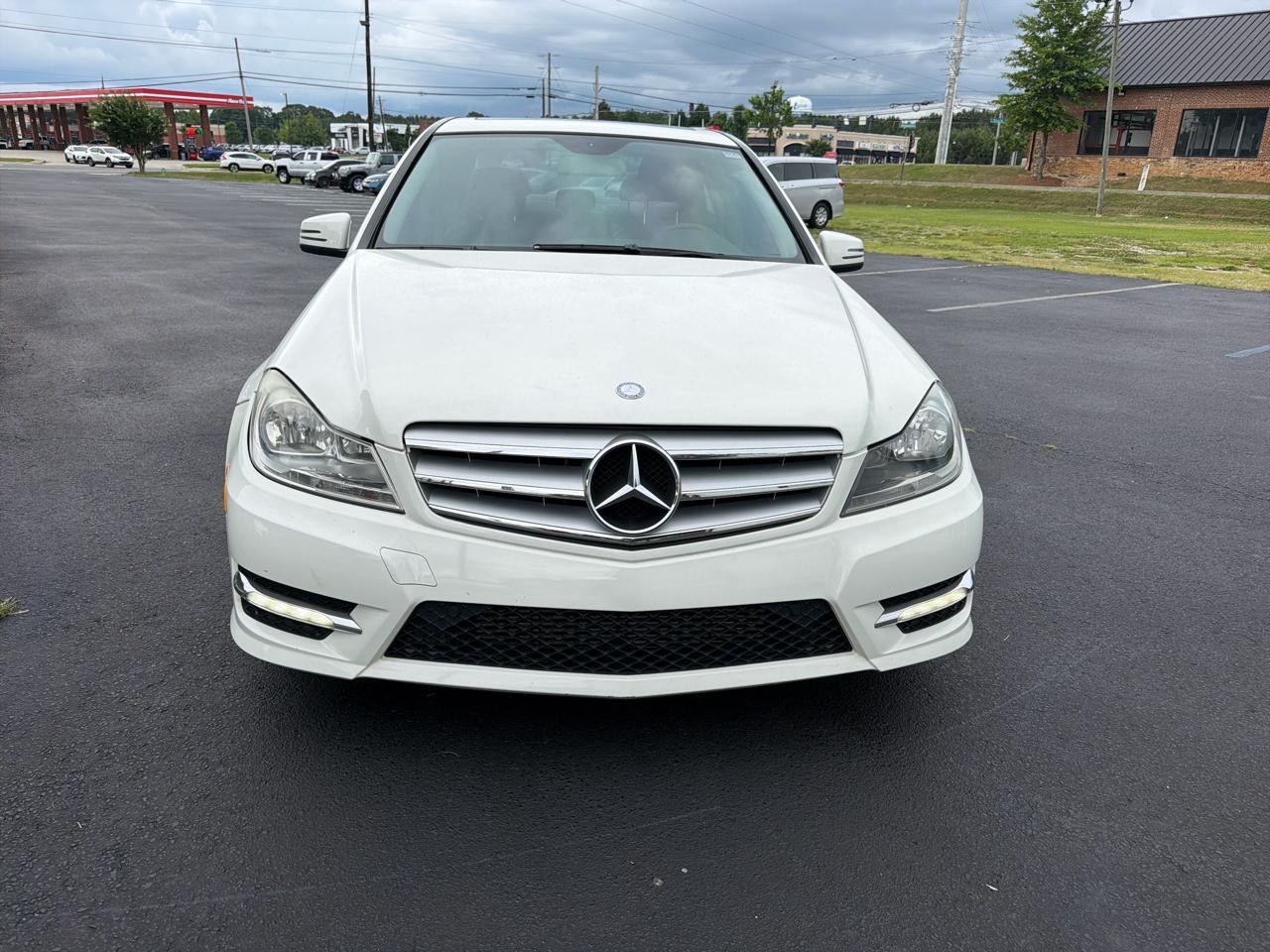 Mercedes-Benz C-Class C250 Luxury Sedan 2012