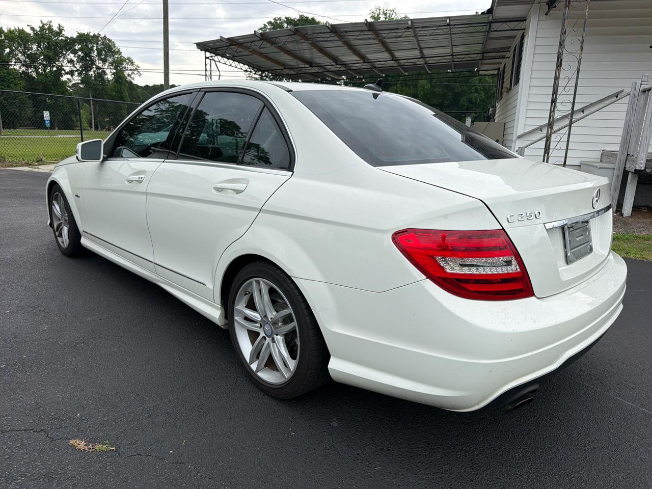 Mercedes-Benz C-Class C250 Luxury Sedan 2012