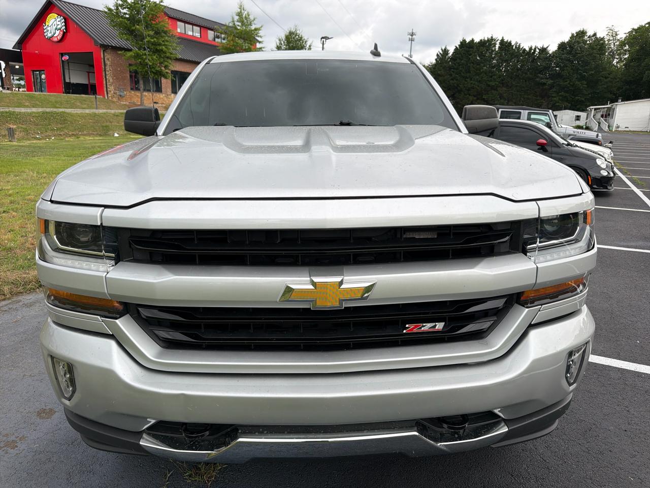 Chevrolet Silverado 1500 4WD Crew Cab 143.5" LT w/2LT 2018