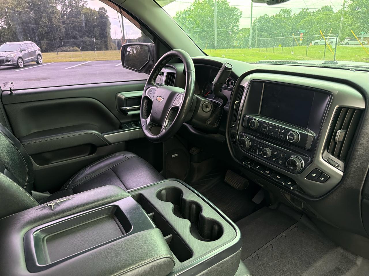 Chevrolet Silverado 1500 4WD Crew Cab 143.5" LT w/2LT 2018