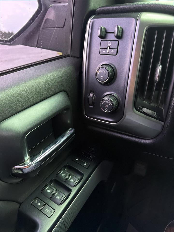 Chevrolet Silverado 1500 4WD Crew Cab 143.5" LT w/2LT 2018