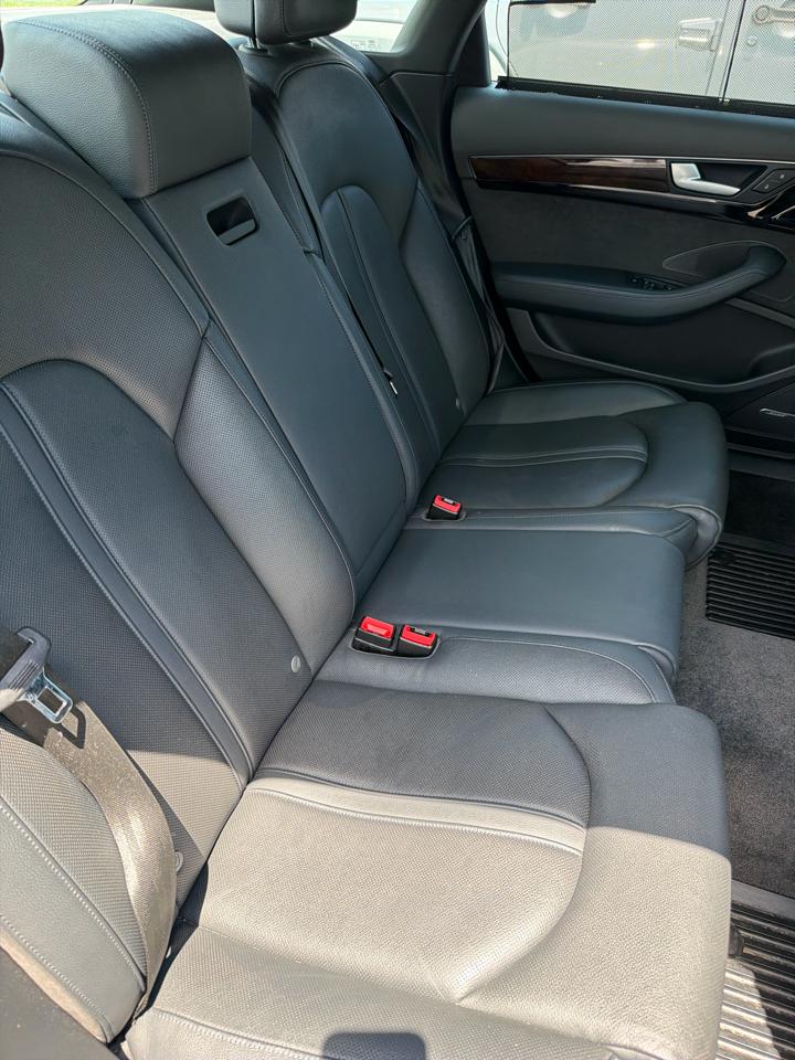 Audi A8 3.0T quattro 2015